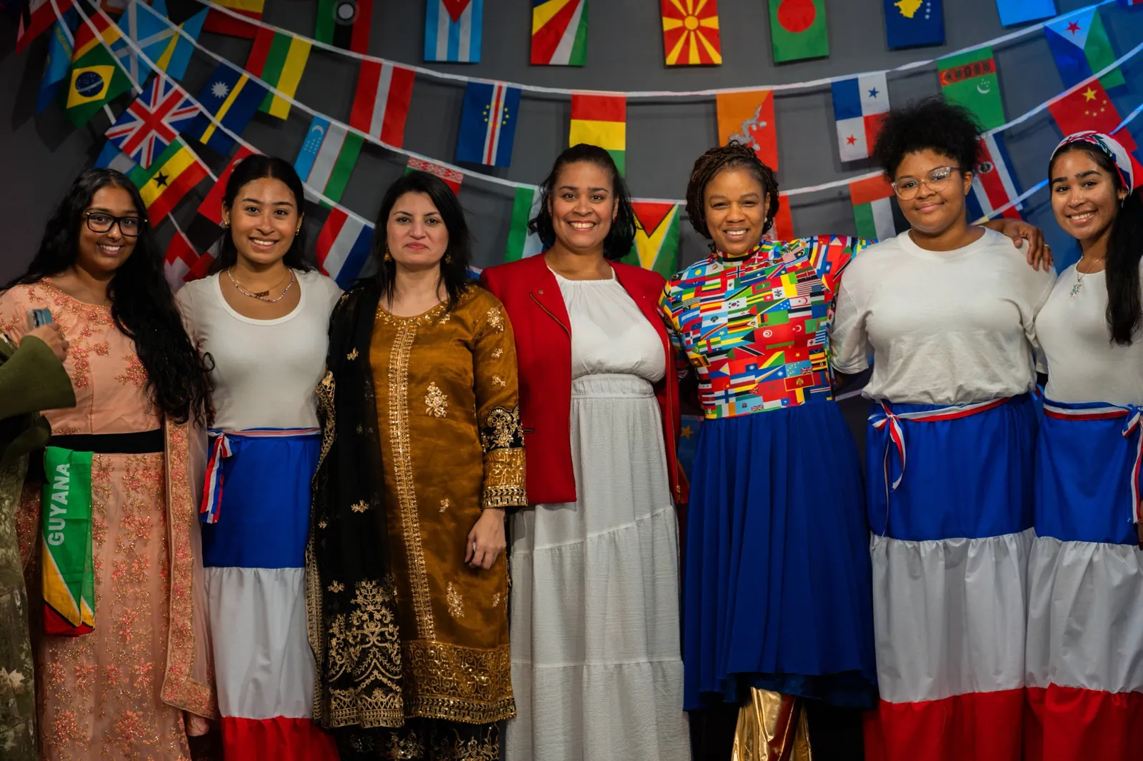 Erddaekt  Women Groupie At El Reino De Dios Aqui En La Tierra Church In Yonkers, NY