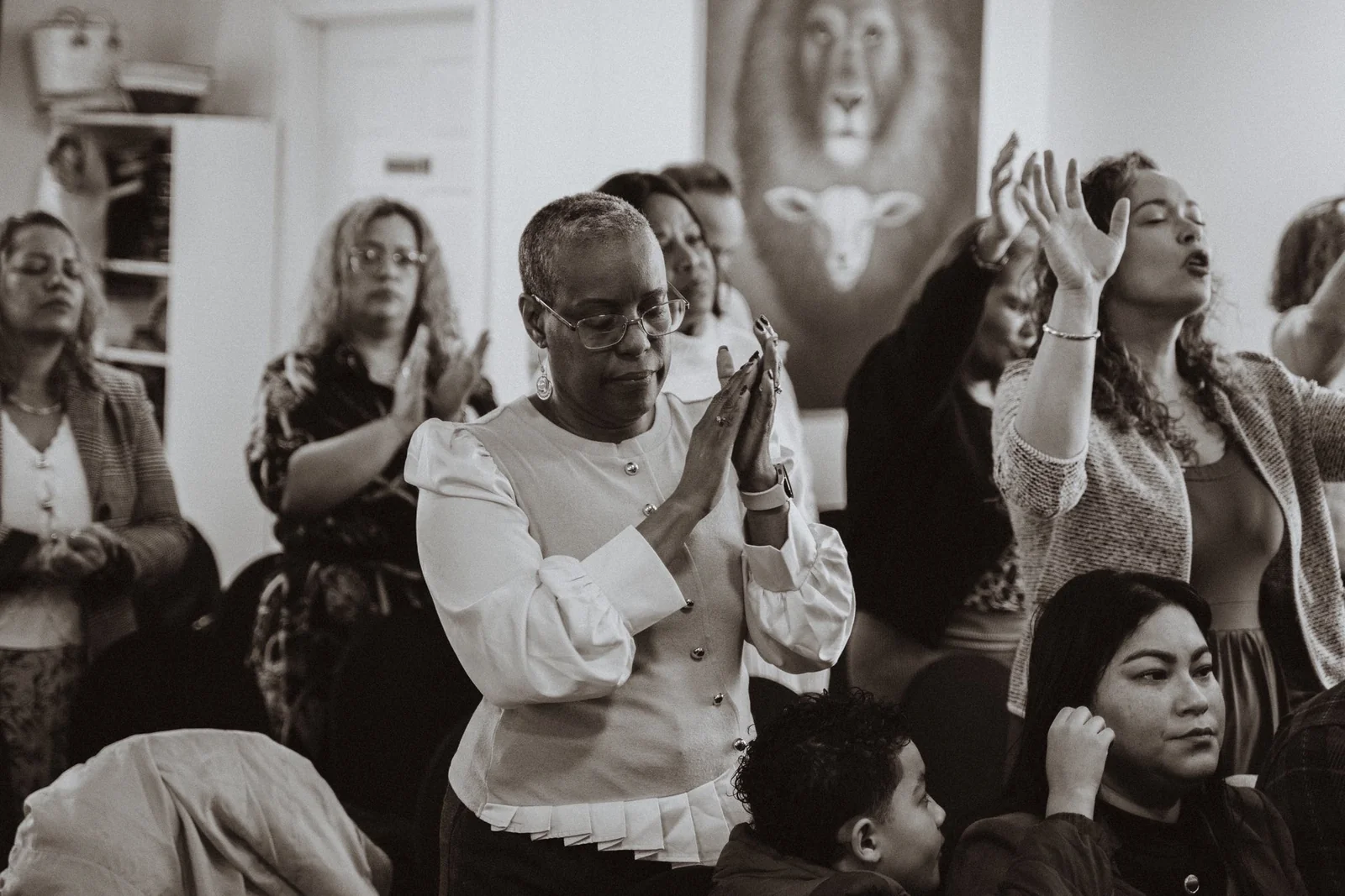 Erddaekt Women Worshipping At El Reino De Dios Aqui En La Tierra Church In Yonkers, NY